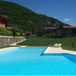 Irina's House With View On Like And Swimming Pool Apartment Riva di Solto